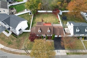 29 Winifred Dr in Totowa, NJ - Building Photo - Building Photo
