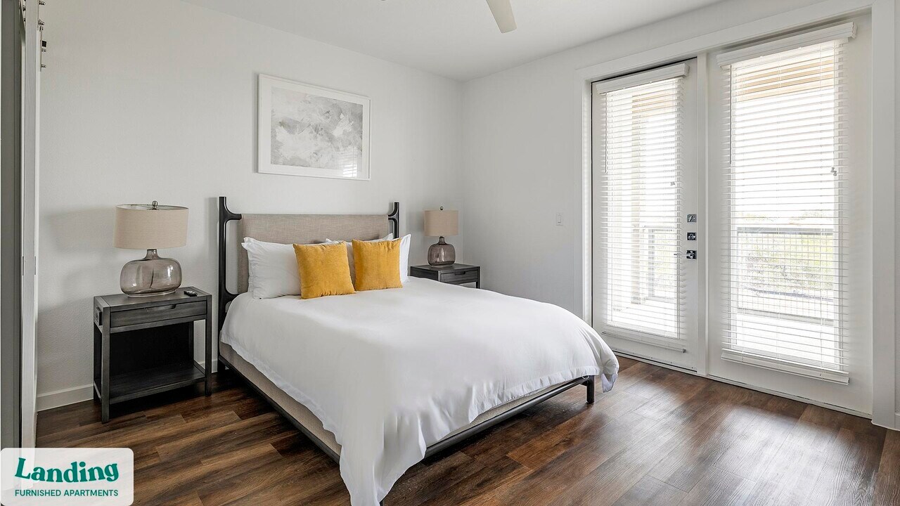 5511 Caprock Smt Dr, Unit 1406 in Bee Cave, TX - Foto de edificio