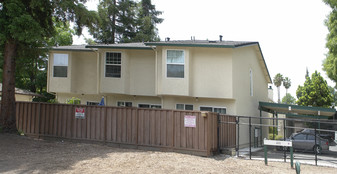 1111 Eureka Ln Apartments