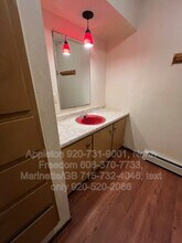 222 E Main St in Chilton, WI - Foto de edificio - Building Photo