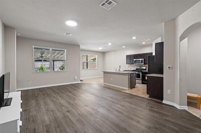 13809 Harrisglenn Dr in Pflugerville, TX - Building Photo - Building Photo