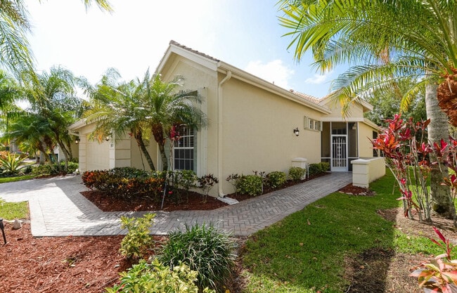 798 SW Munjack Cir in Port St. Lucie, FL - Building Photo - Building Photo