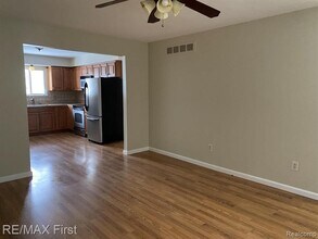 205 Hacker St in Rochester Hills, MI - Building Photo - Building Photo