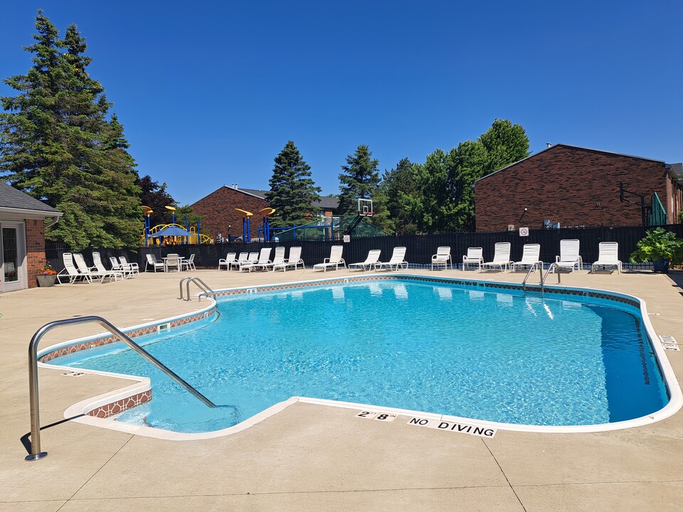 Hickory Square Apartments in Imlay City, MI - Foto de edificio