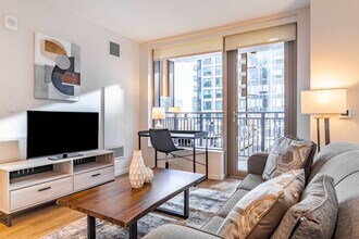 131 Seaport Blvd in Boston, MA - Building Photo - Building Photo