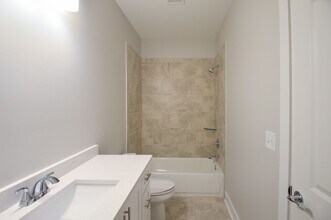 30 Lynn Ln in Starkville, MS - Building Photo - Building Photo