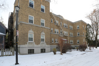 Berkeley Court in Rochester, NY - Foto de edificio - Building Photo