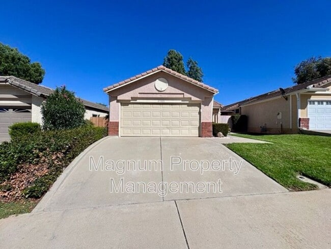 property at 27806 Hillpointe Dr