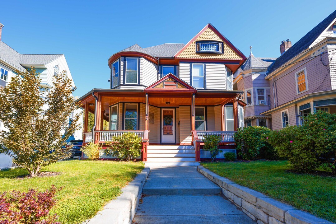229 Bishop St in New Haven, CT - Building Photo