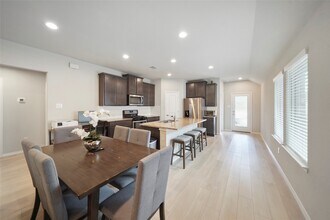 9307 Colonial Bent Pl in Conroe, TX - Building Photo - Building Photo