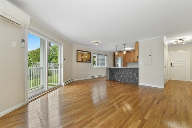 10 Orleans St in Boston, MA - Building Photo - Building Photo