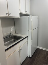 81 W Lake Dr in Middletown, CT - Building Photo - Building Photo
