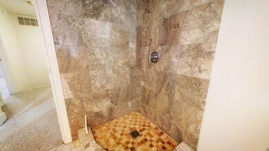 121 2nd St, Unit 335Bd in Cambridge, MA - Foto de edificio - Building Photo