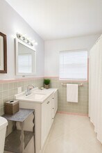 23 NE 19th Ave in Pompano Beach, FL - Building Photo - Building Photo