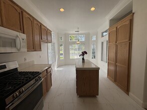 2309 Warm Springs Dr in Modesto, CA - Building Photo - Building Photo