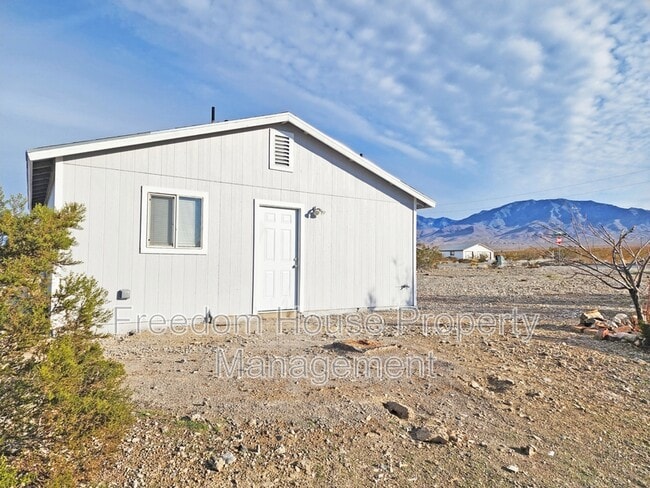 1631 E Bell Vis Ave in Pahrump, NV - Building Photo - Building Photo