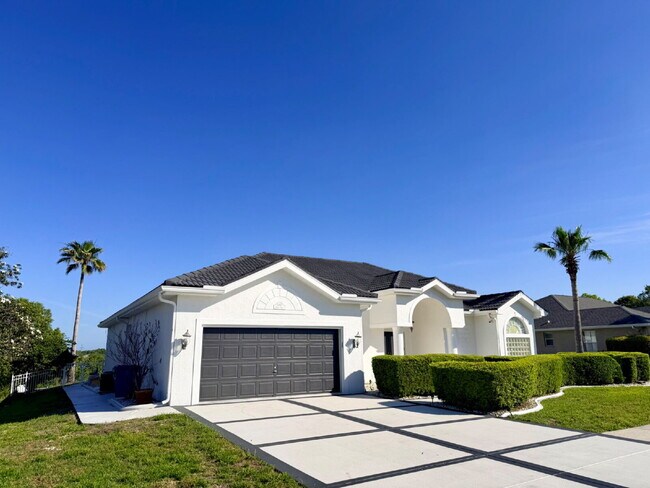 13425 Bolton Ct in Spring Hill, FL - Building Photo - Building Photo