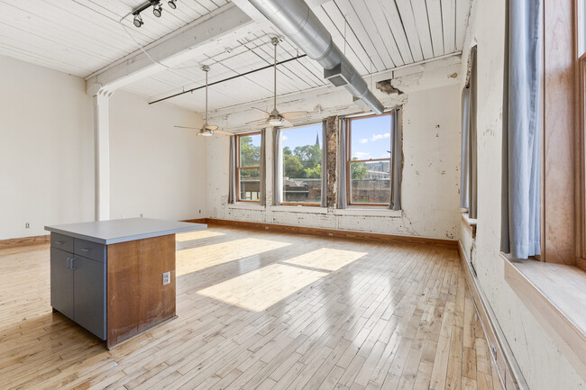 Emporium Lofts