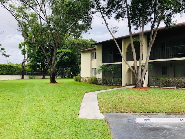 4975 Sable Pine Cir in West Palm Beach, FL - Building Photo