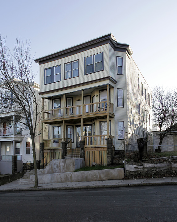 11-13 Highland St in Revere, MA - Foto de edificio