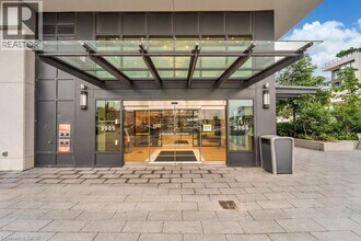 3985 Grand Park Dr in Mississauga, ON - Building Photo - Building Photo