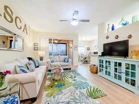960 Cooper St, Unit 960 Cooper Unit 203 in Venice, FL - Building Photo