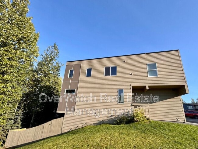 3661 Little Bear Pl in Anchorage, AK - Building Photo - Building Photo