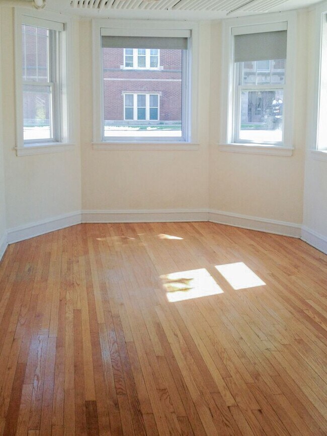 2206 W Foster Ave, Unit GDN