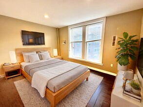 76 Egmont St in Brookline, MA - Building Photo - Building Photo