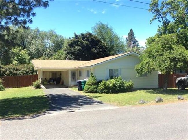 property at 1303 Brook Ln