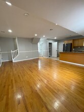 4 University Pl in East Orange, NJ - Foto de edificio - Building Photo