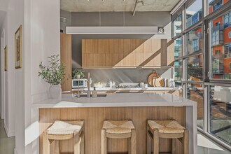 1050 Island Ave, Unit 205 in San Diego, CA - Foto de edificio - Building Photo