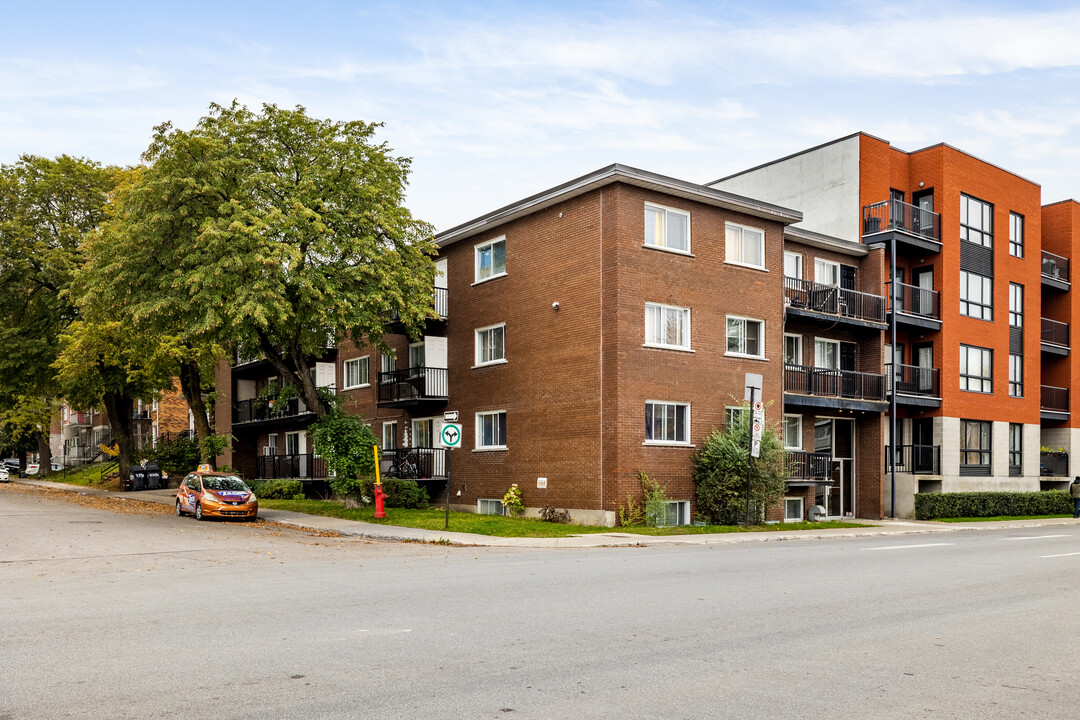 2290 Henri-Bourassa E in Montréal, QC - Building Photo