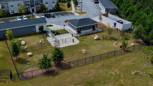 Cove at Covington in Covington, GA - Foto de edificio - Building Photo