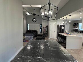 406 Graneros Ave in Laredo, TX - Building Photo - Building Photo