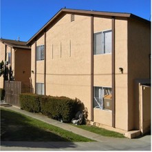 2231 Burroughs St in San Diego, CA - Building Photo - Building Photo