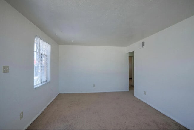 3516 Crest Ave SE in Albuquerque, NM - Foto de edificio - Building Photo
