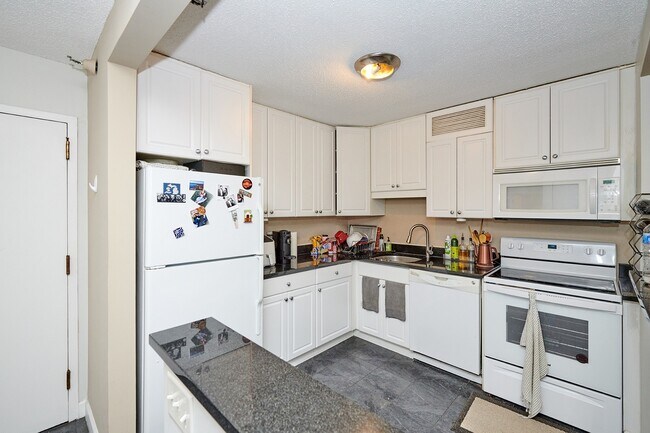 property at 10 E Ontario St