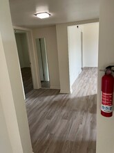 916 Mt Jackson Rd-Unit -4 in New Castle, PA - Foto de edificio - Building Photo