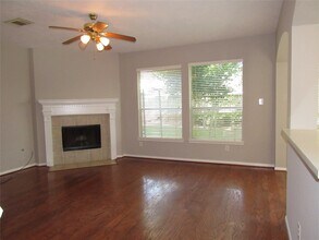3519 Englewood Dr in Pearland, TX - Building Photo - Building Photo