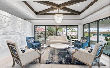 180 Seaview Ct in Marco Island, FL - Building Photo - Building Photo
