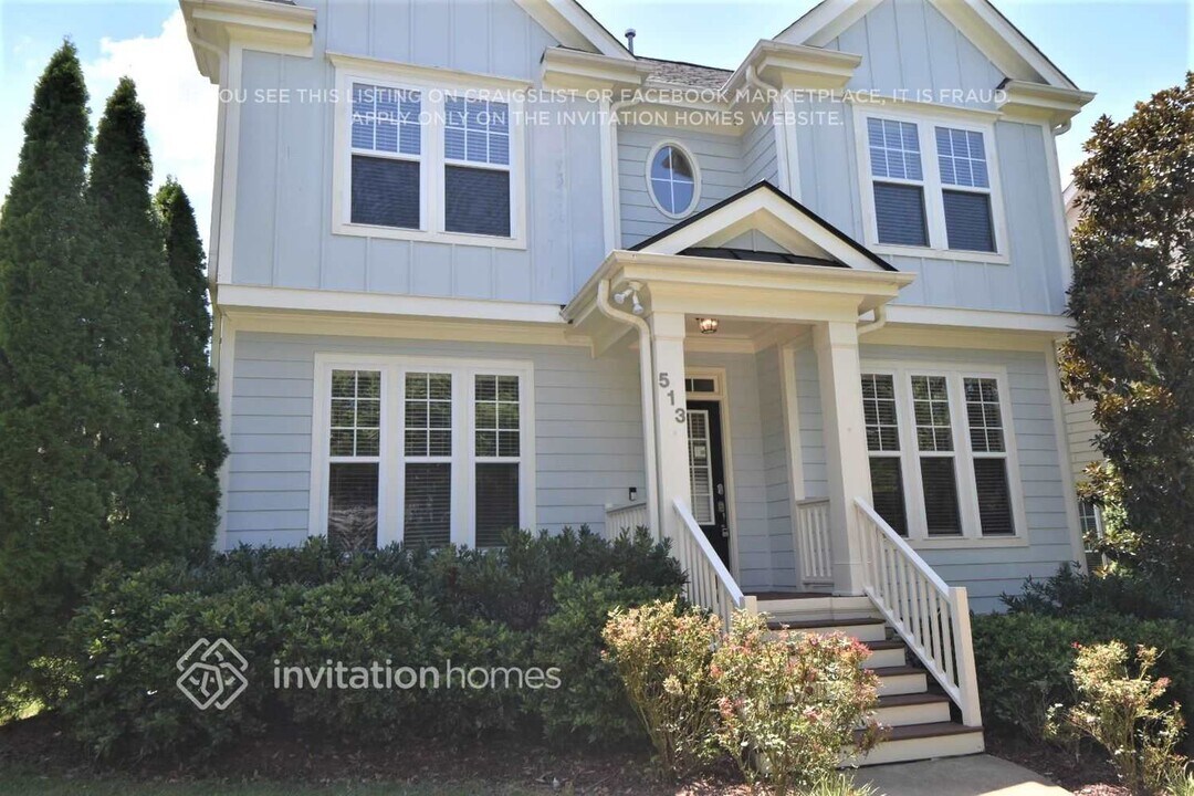 513 Skygrove Dr in Holly Springs, NC - Building Photo