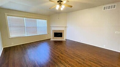 1002 Tabasco Trail in Arlington, TX - Building Photo - Building Photo