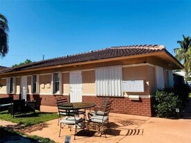 1932 NE 7th St in Deerfield Beach, FL - Building Photo