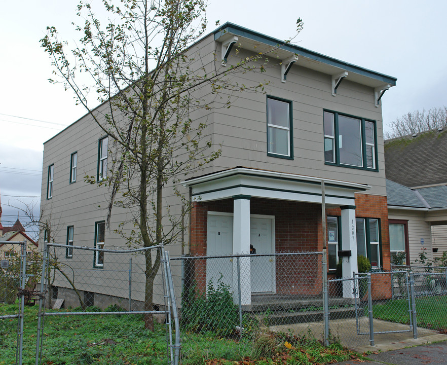 1207 S J St in Tacoma, WA - Building Photo