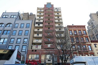 Garden Terrace Condominiums in New York, NY - Building Photo - Building Photo