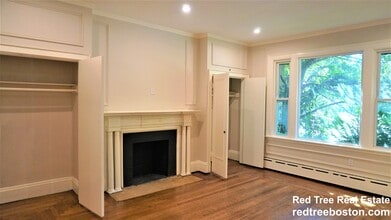 1712 Beacon St, Unit 1 in Brookline, MA - Building Photo - Building Photo