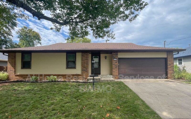 2133 S Golden Ave in Springfield, MO - Building Photo