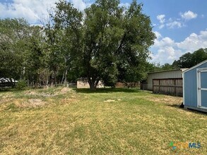 101 Tabler Dr in Seguin, TX - Building Photo - Building Photo