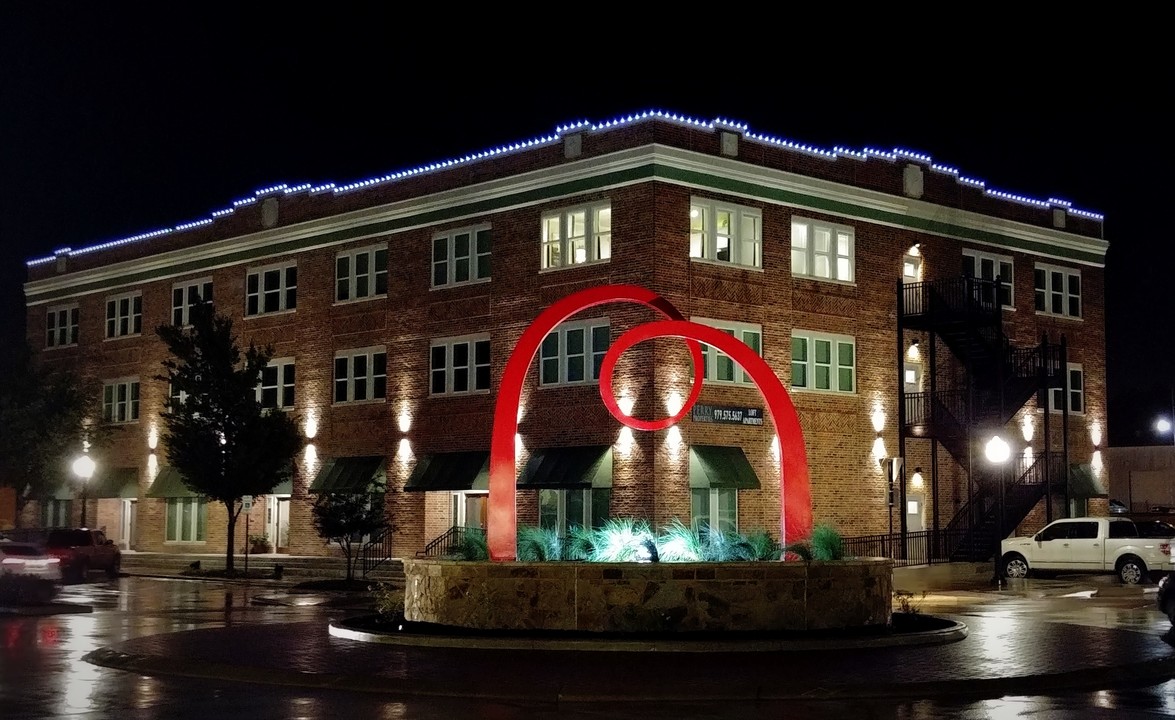 Perry Place - Downtown Bryan in Bryan, TX - Building Photo